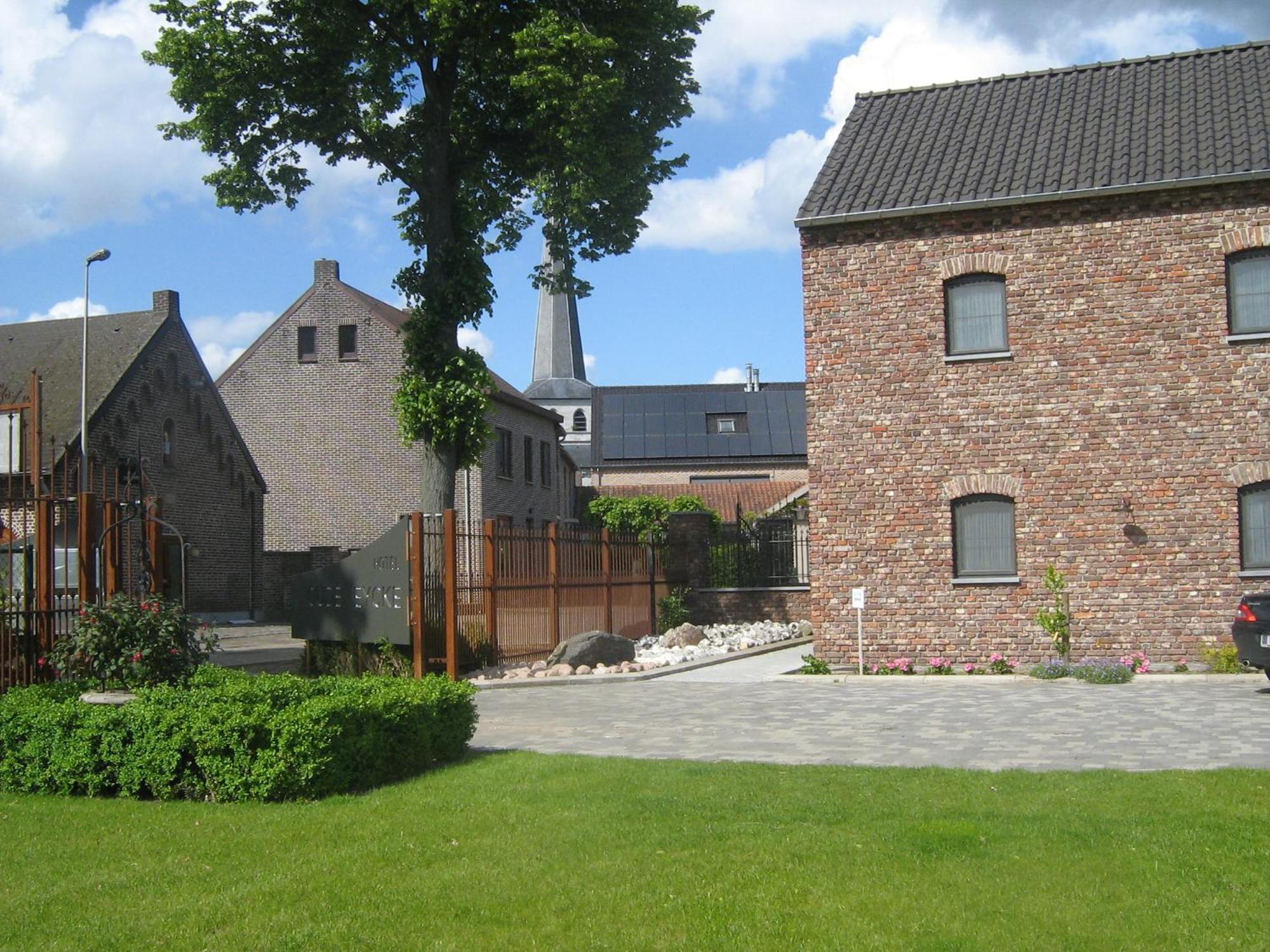 Hotel Oude Eycke Maaseik Zewnętrze zdjęcie